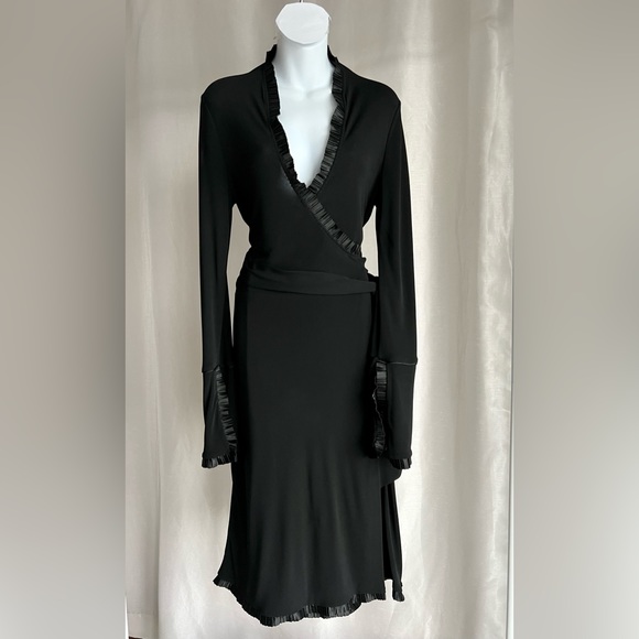 Diane von Furstenberg Iconic Wrap Dress size 8 Black - Picture 11 of 16